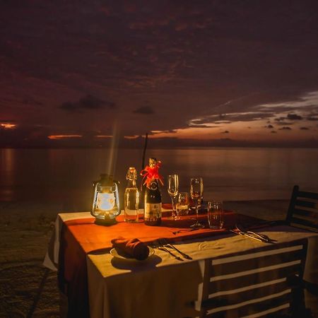 Reveries Maldives Gan  Exterior foto