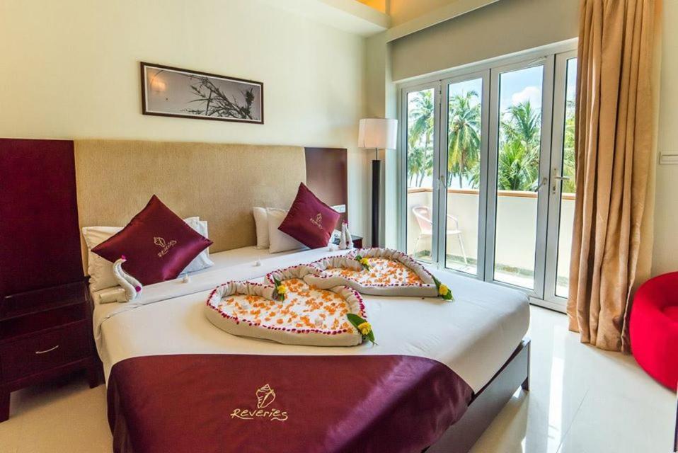 Reveries Maldives Gan  Exterior foto